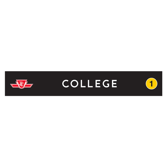 Panneau de gare en bois du Collège